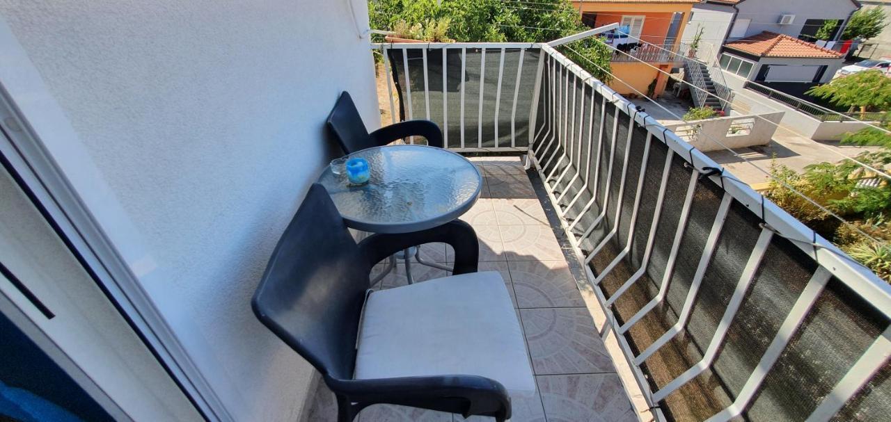 Apartman Suzana Sindija ビビニェ エクステリア 写真