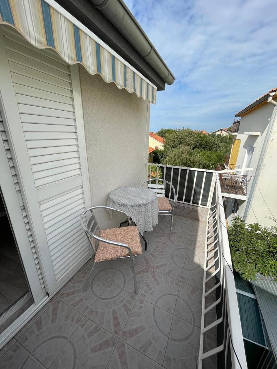 Apartman Suzana Sindija ビビニェ エクステリア 写真